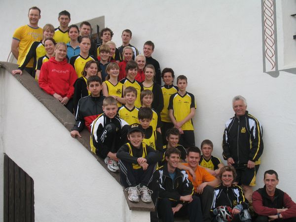 Die KTVler vor der Pension Gallus